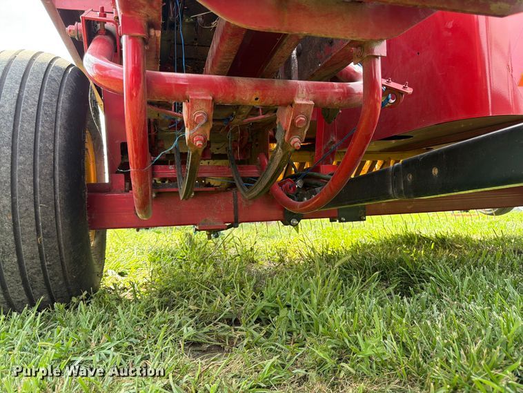 image for item FK3239 2021 New Holland BC5070 small square baler