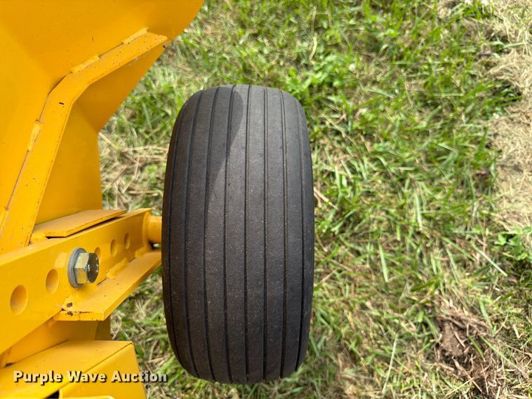 image for item FK3239 2021 New Holland BC5070 small square baler