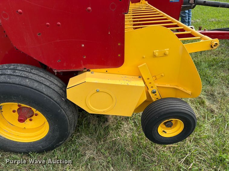 image for item FK3239 2021 New Holland BC5070 small square baler