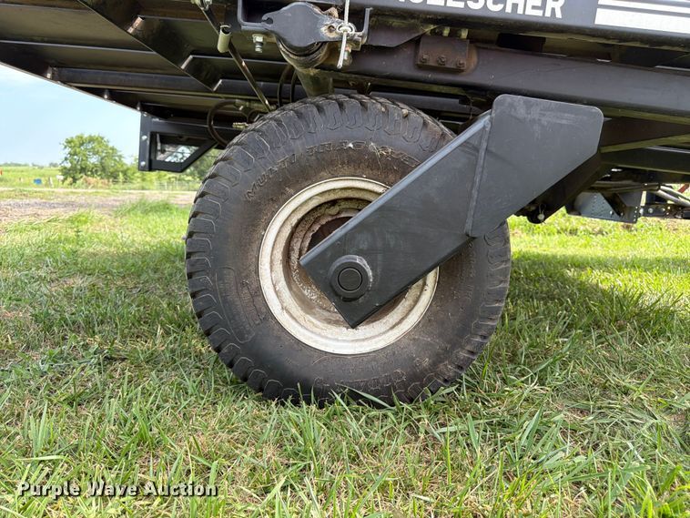 image for item FK3239 2021 New Holland BC5070 small square baler