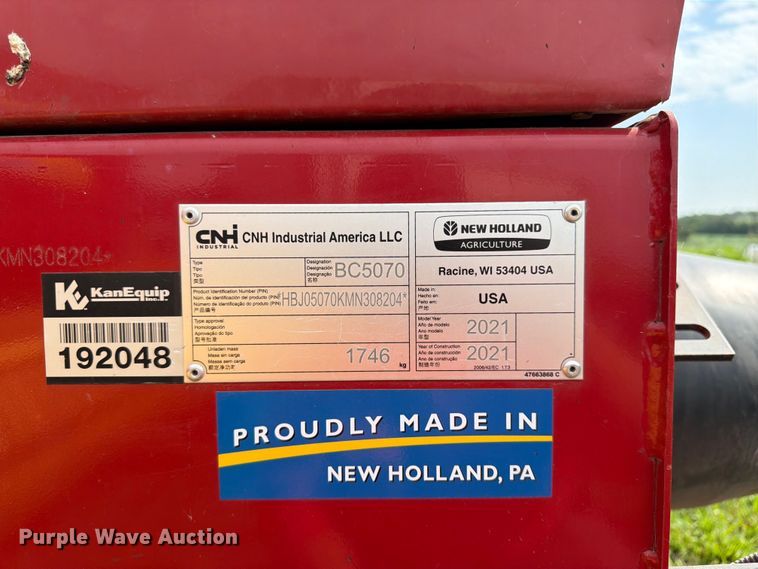 image for item FK3239 2021 New Holland BC5070 small square baler