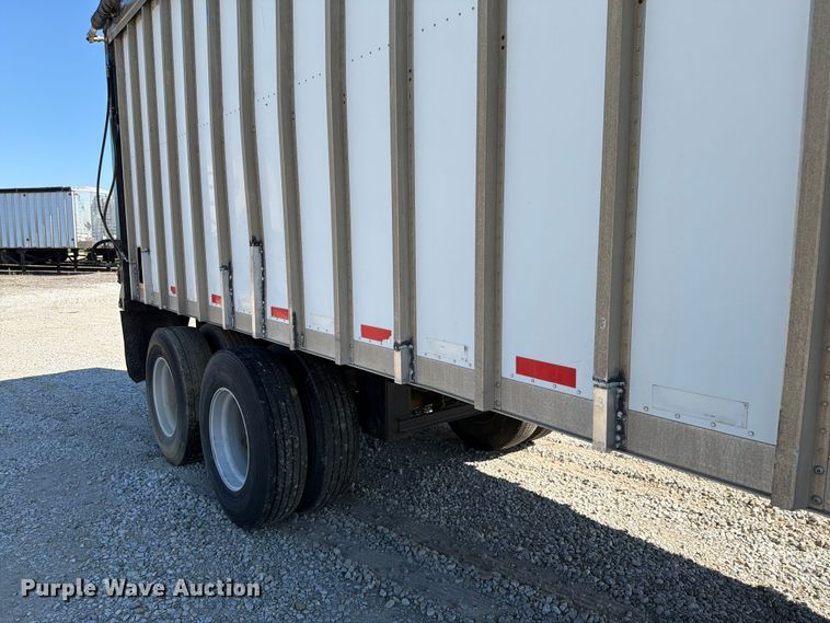 image for item FK4062 2004 Trail King  LD2-4690-54 walking floor trailer