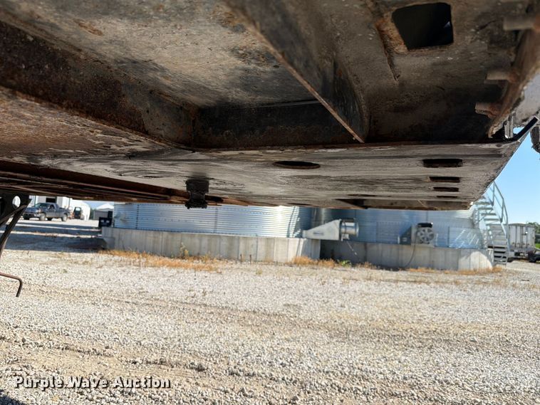 image for item FK4062 2004 Trail King  LD2-4690-54 walking floor trailer