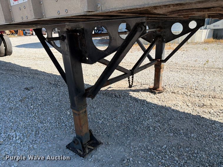 image for item FK4062 2004 Trail King  LD2-4690-54 walking floor trailer