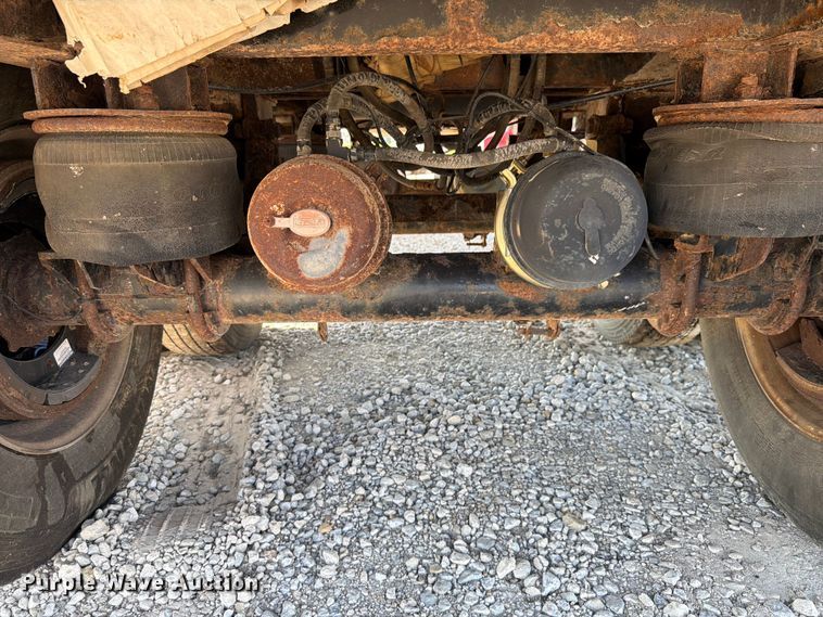 image for item FK4062 2004 Trail King  LD2-4690-54 walking floor trailer
