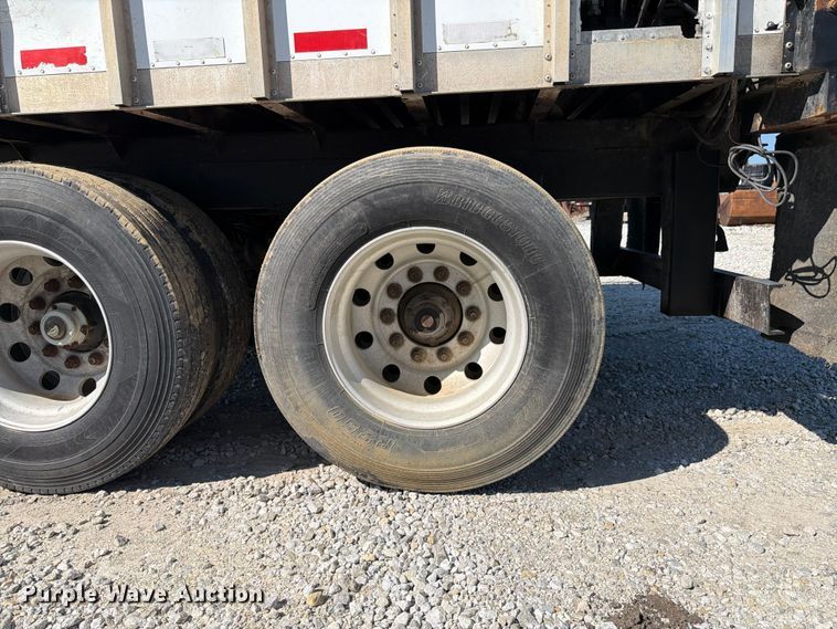 image for item FK4062 2004 Trail King  LD2-4690-54 walking floor trailer