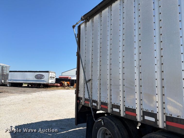 image for item FK4064 2002 Innovative trailers SRS-45 walking floor trailer
