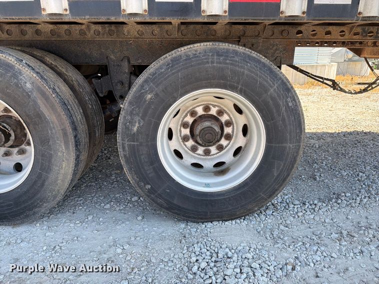image for item FK4064 2002 Innovative trailers SRS-45 walking floor trailer
