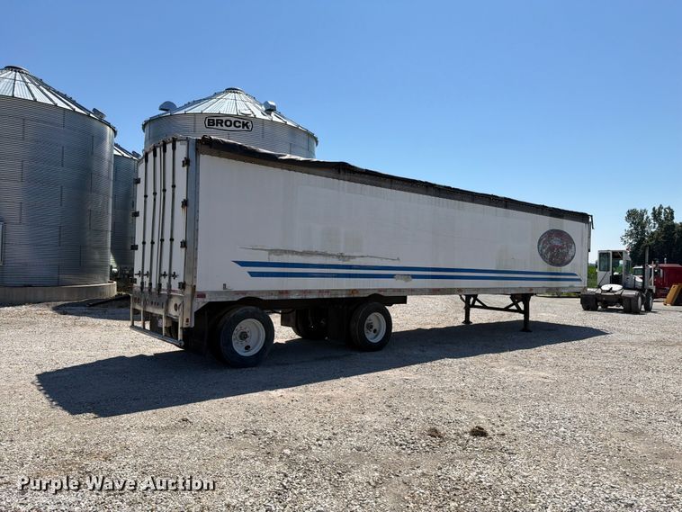 image for item FK4065 2001 Wilkins OK2HA23YYCFSBR walking floor trailer