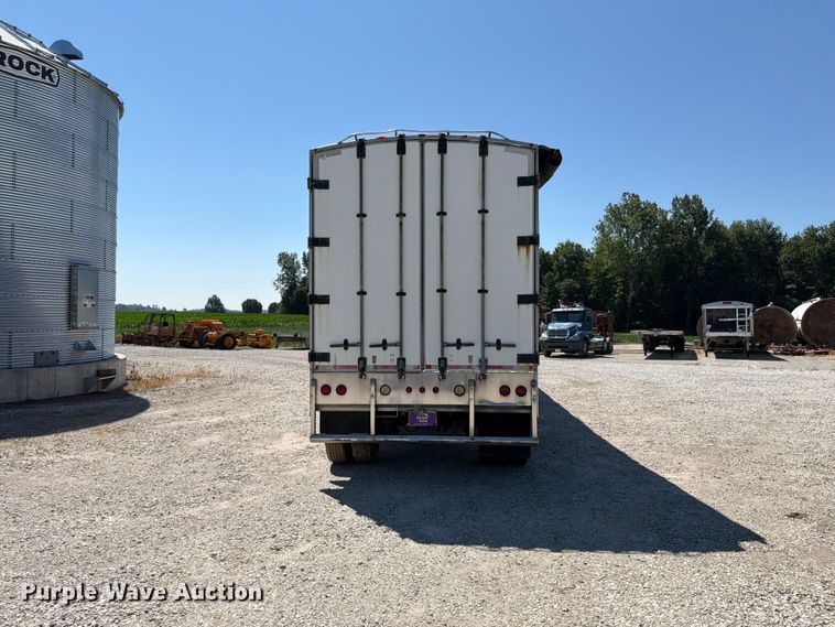 image for item FK4065 2001 Wilkins OK2HA23YYCFSBR walking floor trailer
