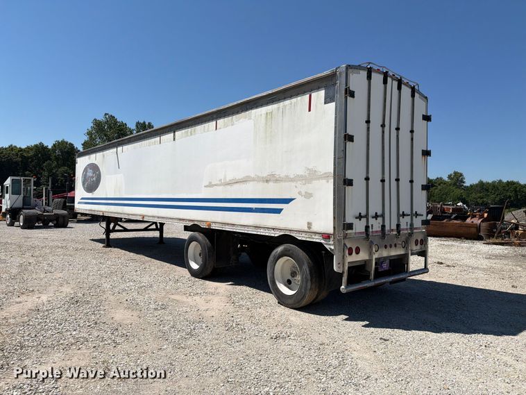image for item FK4065 2001 Wilkins OK2HA23YYCFSBR walking floor trailer