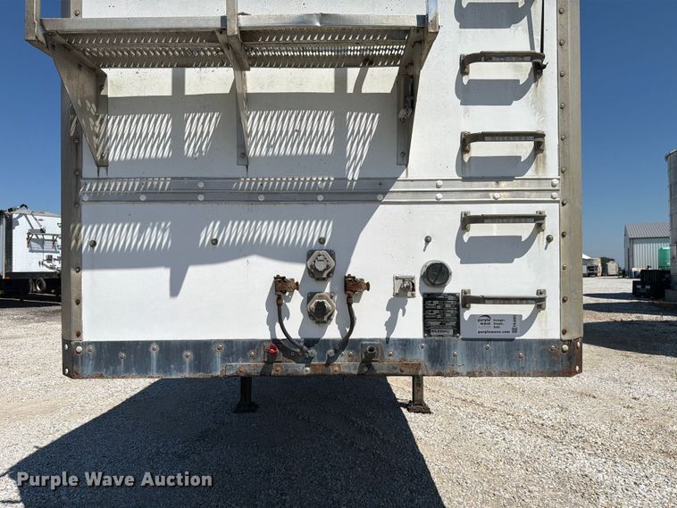 image for item FK4065 2001 Wilkins OK2HA23YYCFSBR walking floor trailer