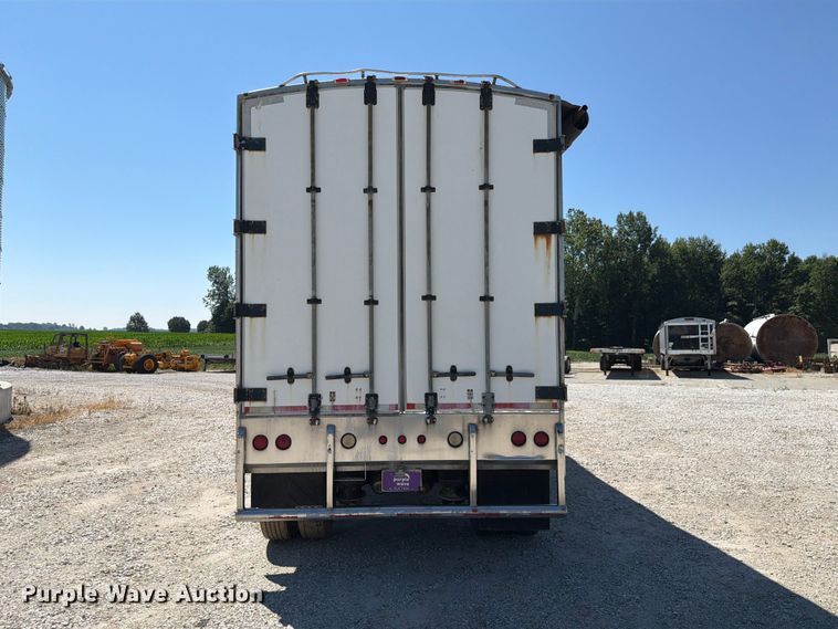 image for item FK4065 2001 Wilkins OK2HA23YYCFSBR walking floor trailer