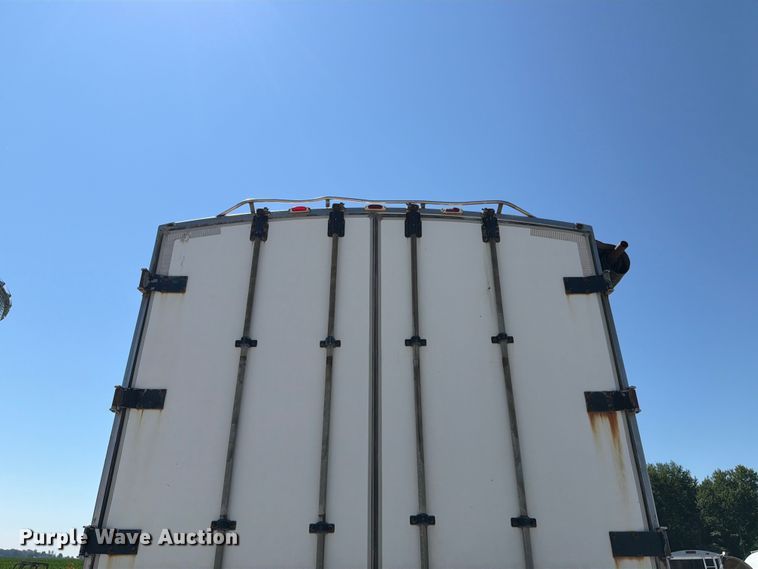 image for item FK4065 2001 Wilkins OK2HA23YYCFSBR walking floor trailer