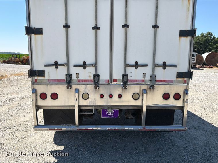 image for item FK4065 2001 Wilkins OK2HA23YYCFSBR walking floor trailer