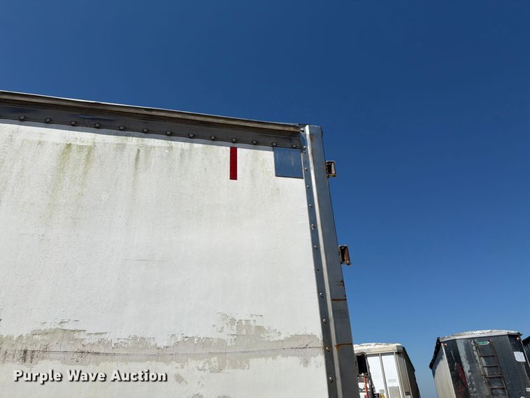 image for item FK4065 2001 Wilkins OK2HA23YYCFSBR walking floor trailer