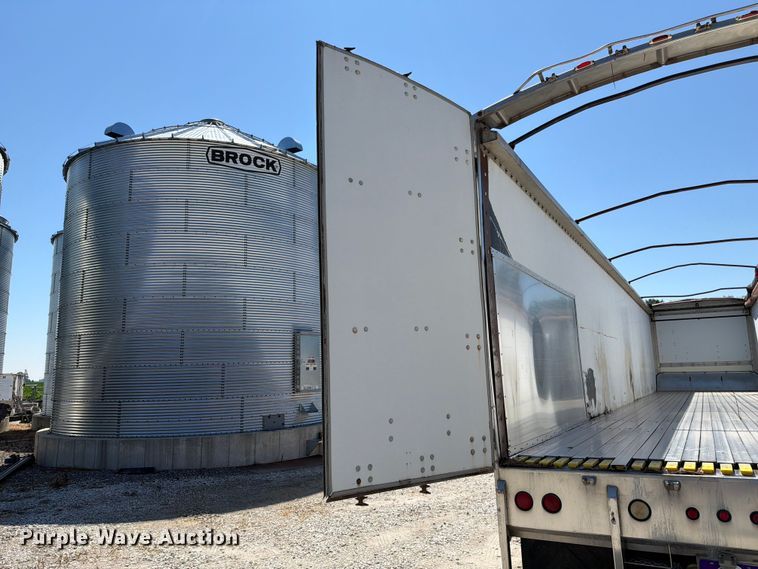image for item FK4065 2001 Wilkins OK2HA23YYCFSBR walking floor trailer