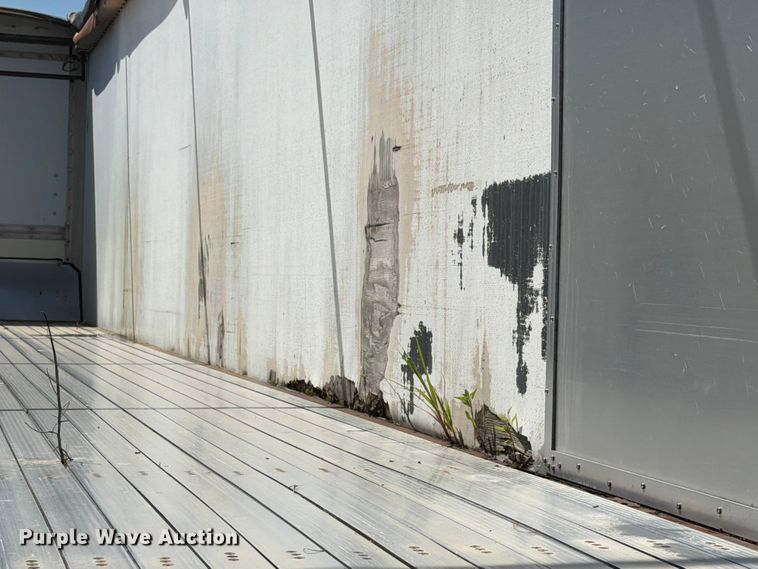 image for item FK4065 2001 Wilkins OK2HA23YYCFSBR walking floor trailer