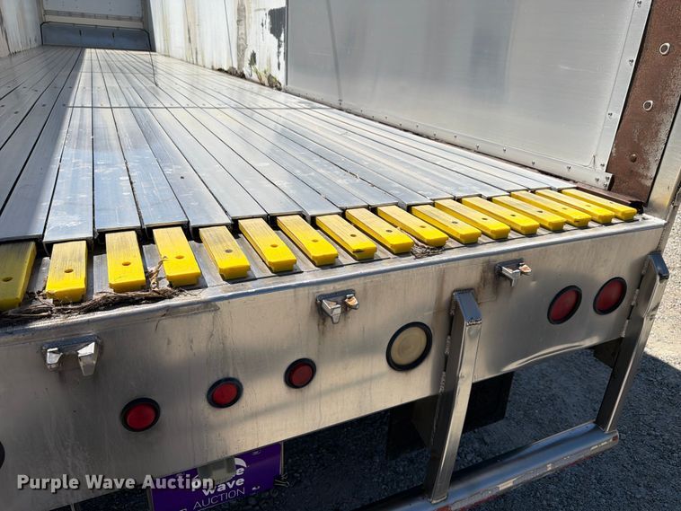 image for item FK4065 2001 Wilkins OK2HA23YYCFSBR walking floor trailer
