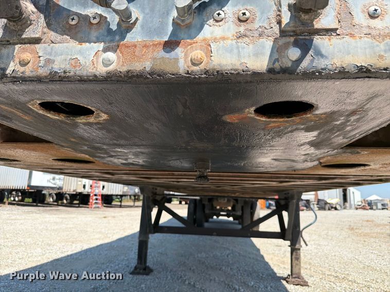 image for item FK4065 2001 Wilkins OK2HA23YYCFSBR walking floor trailer