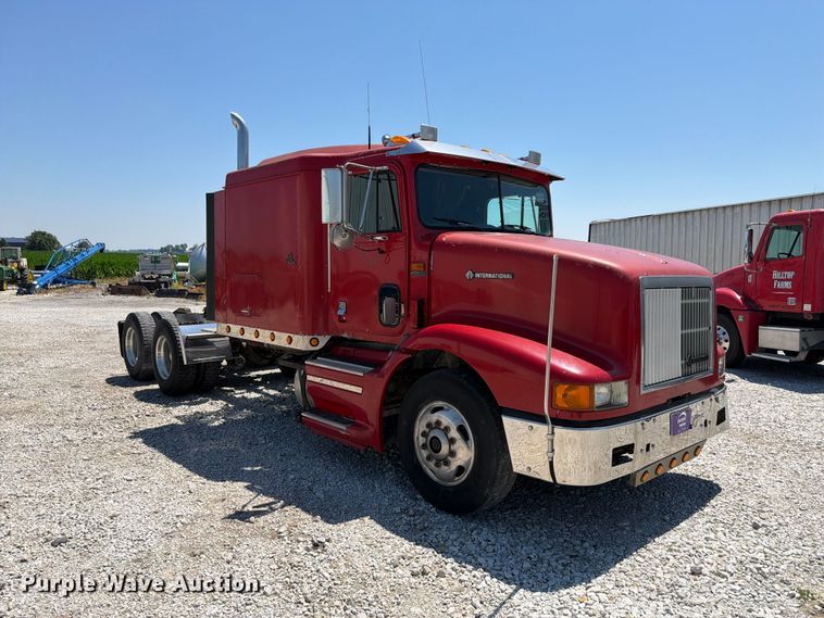 image for item FK4068 1996 International 9200 semi truck
