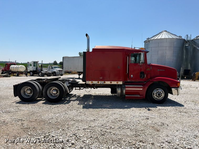 image for item FK4068 1996 International 9200 semi truck