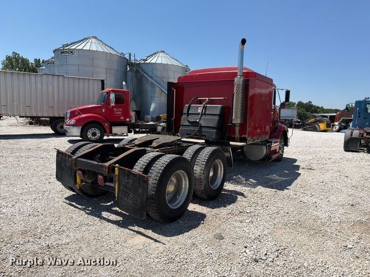 image for item FK4068 1996 International 9200 semi truck