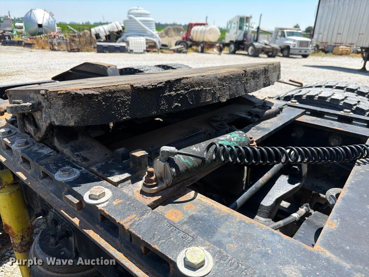 image for item FK4068 1996 International 9200 semi truck