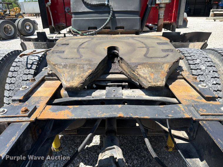 image for item FK4068 1996 International 9200 semi truck