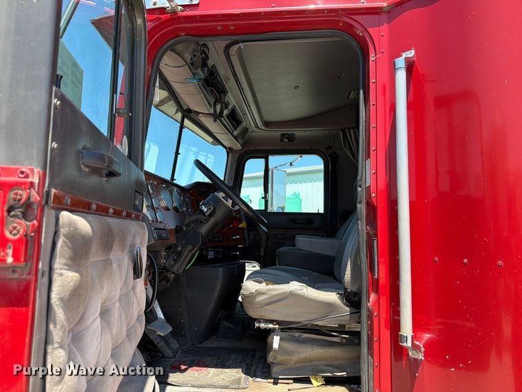 image for item FK4068 1996 International 9200 semi truck