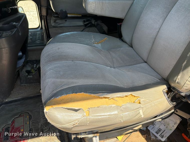 image for item FK4068 1996 International 9200 semi truck