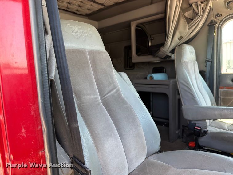 image for item FK4068 1996 International 9200 semi truck