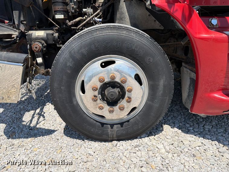 image for item FK4068 1996 International 9200 semi truck