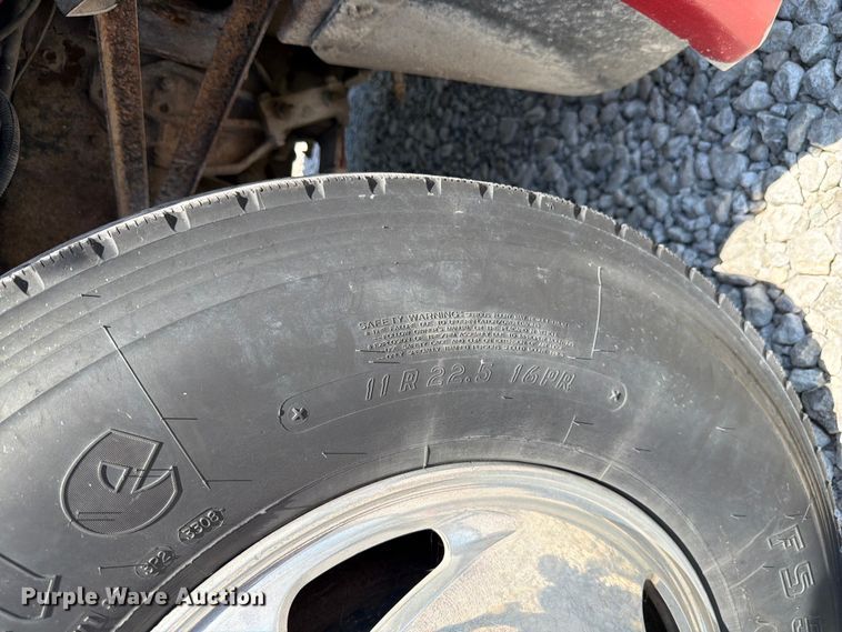 image for item FK4068 1996 International 9200 semi truck