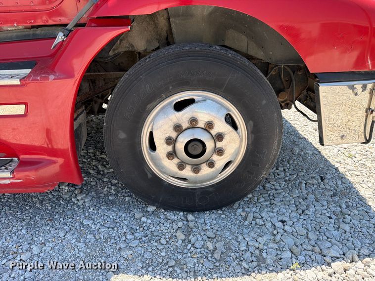 image for item FK4068 1996 International 9200 semi truck