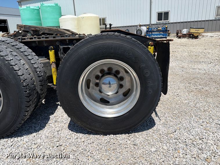 image for item FK4068 1996 International 9200 semi truck