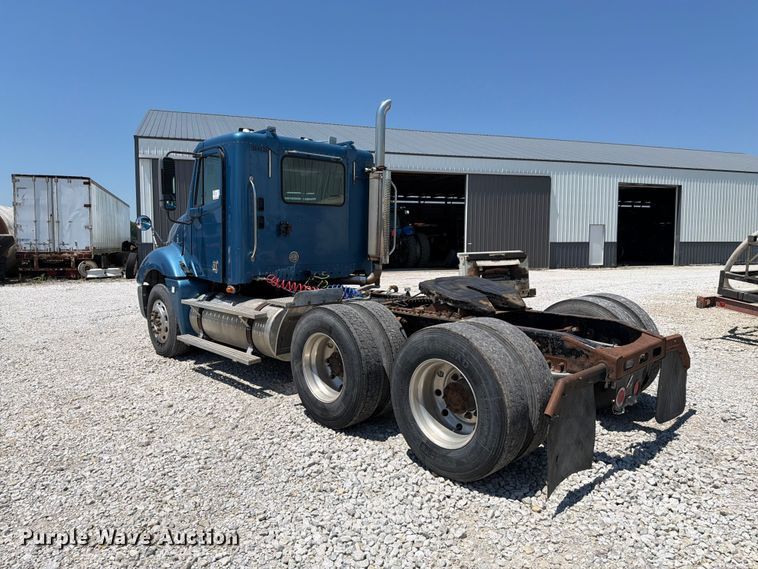 image for item FK4069 2007 Freightliner Columbia semi truck