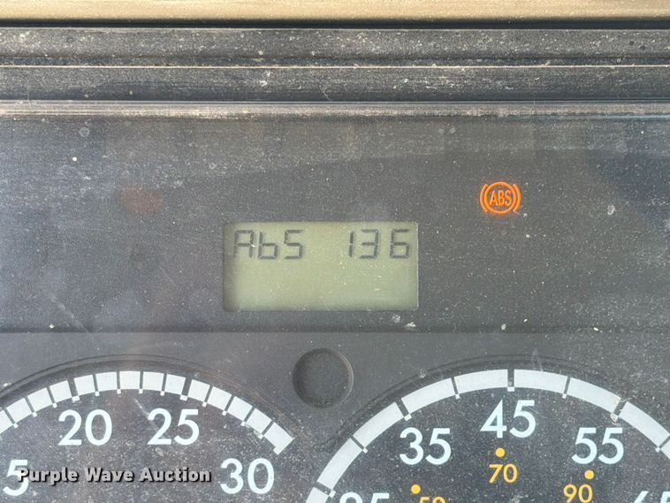 image for item FK4069 2007 Freightliner Columbia semi truck