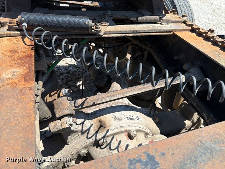 image for item FK4069 2007 Freightliner Columbia semi truck