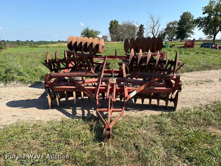 image for item FK4075 International 470 tandem disk