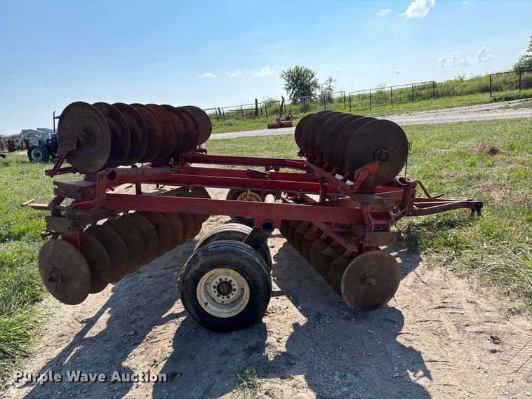 image for item FK4075 International 470 tandem disk
