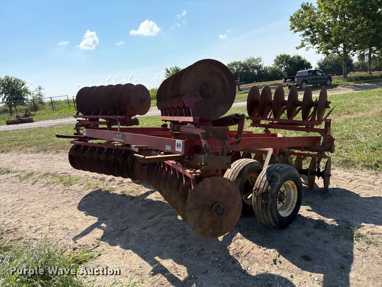 image for item FK4075 International 470 tandem disk