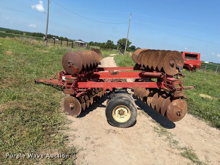image for item FK4075 International 470 tandem disk