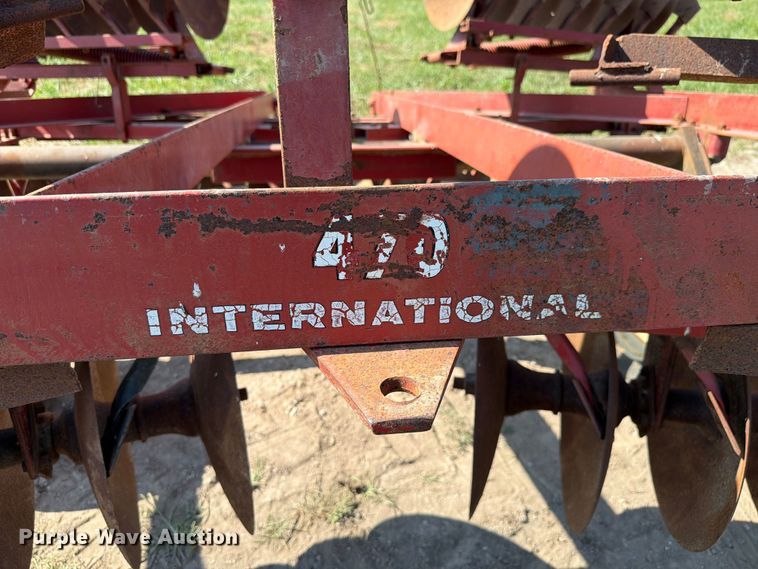 image for item FK4075 International 470 tandem disk
