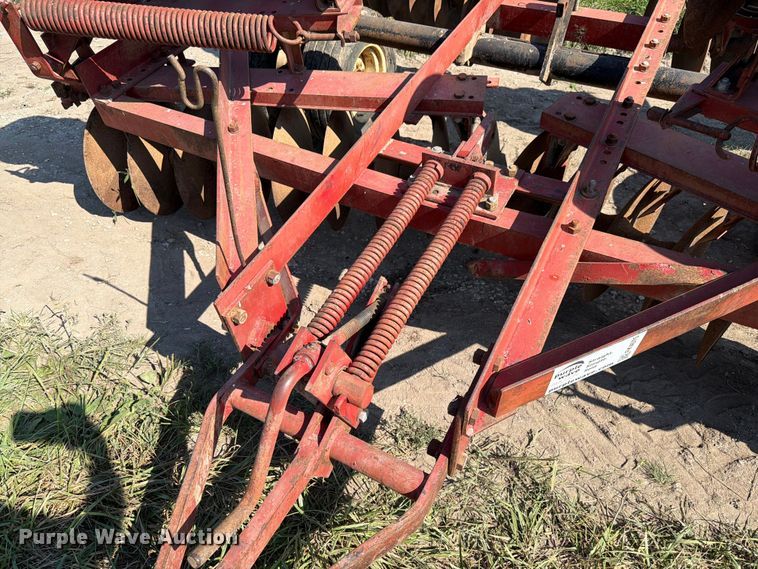 image for item FK4075 International 470 tandem disk