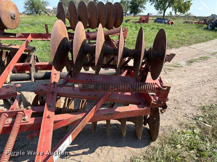image for item FK4075 International 470 tandem disk