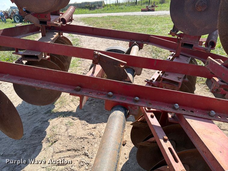 image for item FK4075 International 470 tandem disk