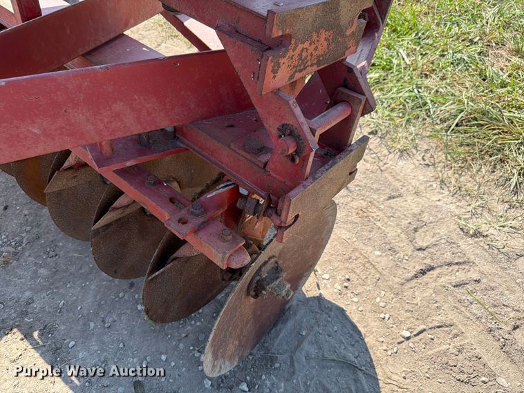 image for item FK4075 International 470 tandem disk