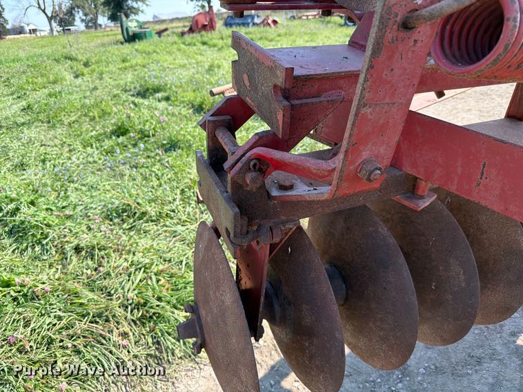 image for item FK4075 International 470 tandem disk