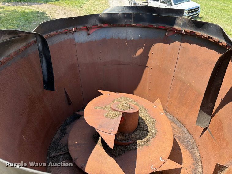 image for item FK4079 Schumer 4020M feed mixer